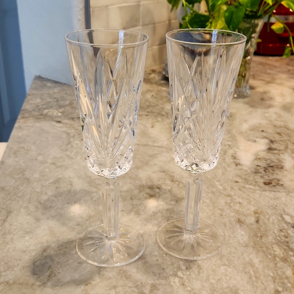 Pair - Cristal D'Arques Durand "MASQUERADE" Crystal Champagne Glasses 7 7/8" EUC
